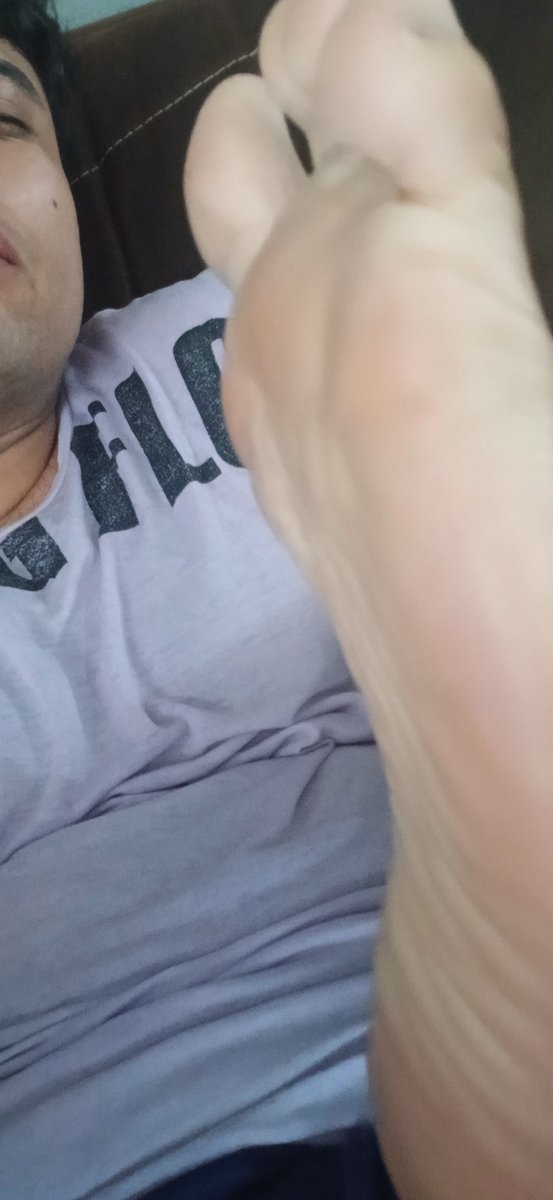 Alexspac28's tweet photo. #feetfetısh  Buenos días 👣👣🔥 https://t.co/JriMwIcLDx