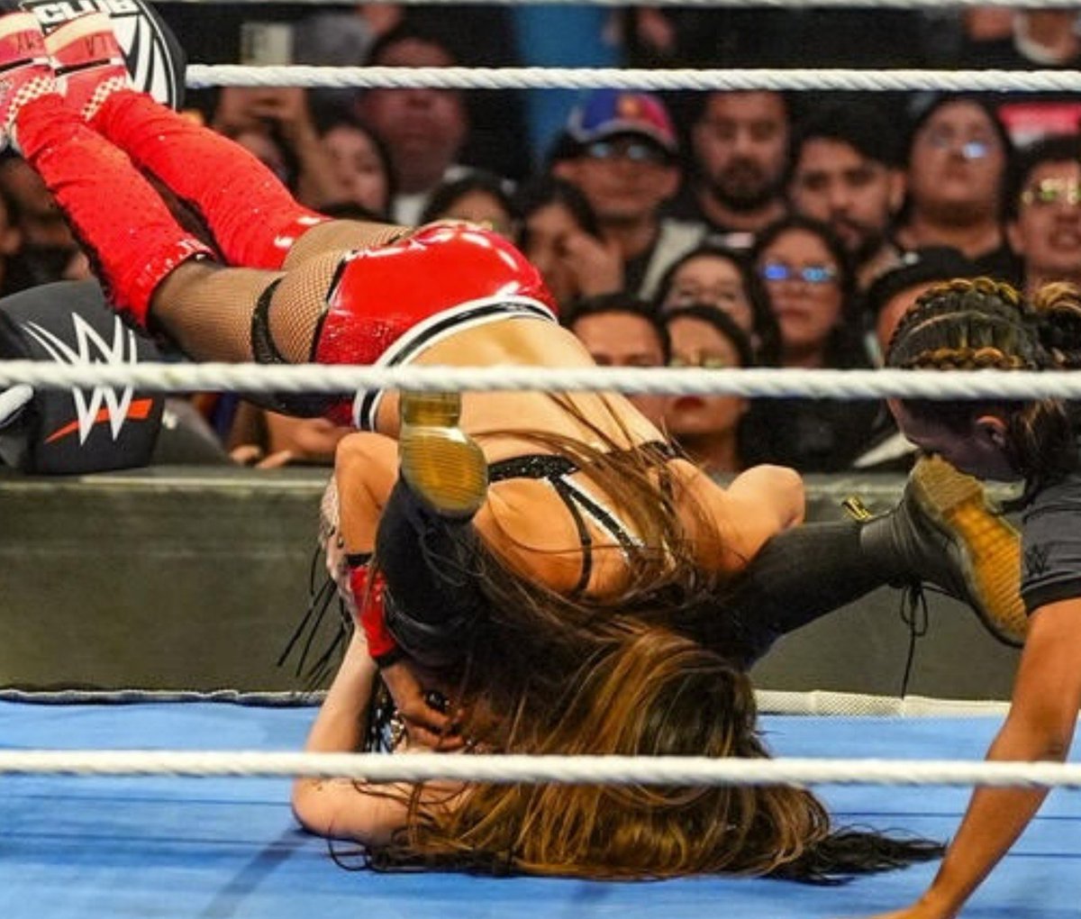 Saraya tweet picture
