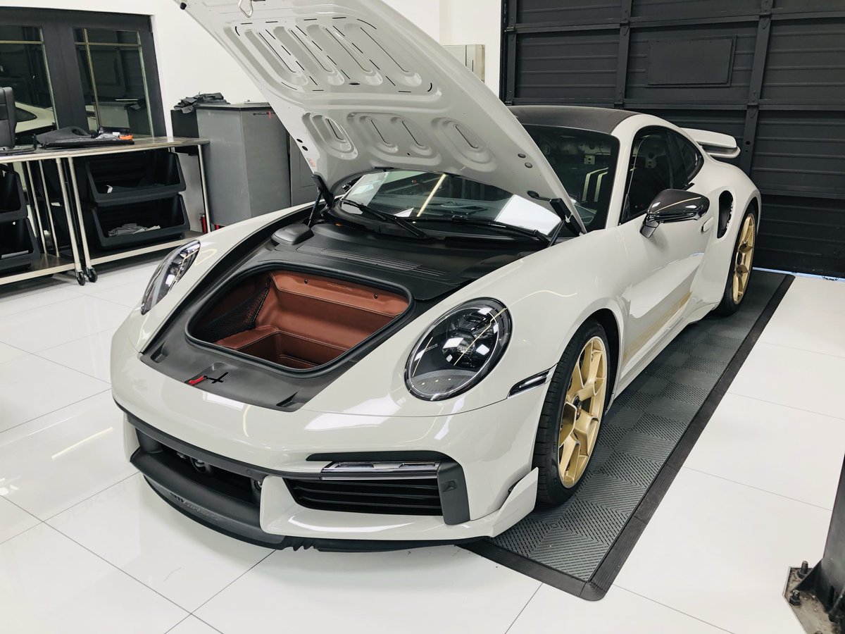 orkhankiloglu's tweet photo. @ExitLiqCapital Btw Im actually a master saddler from Germany specialized in Porsche interiors and high end cars now living in the Bay Area. I see you got Alcantara dash that’s fire. Also did a couple weissach gt3 projects recently. If you’re into refining your interior lmk man much love https://t.co/bGW6FLuhwn