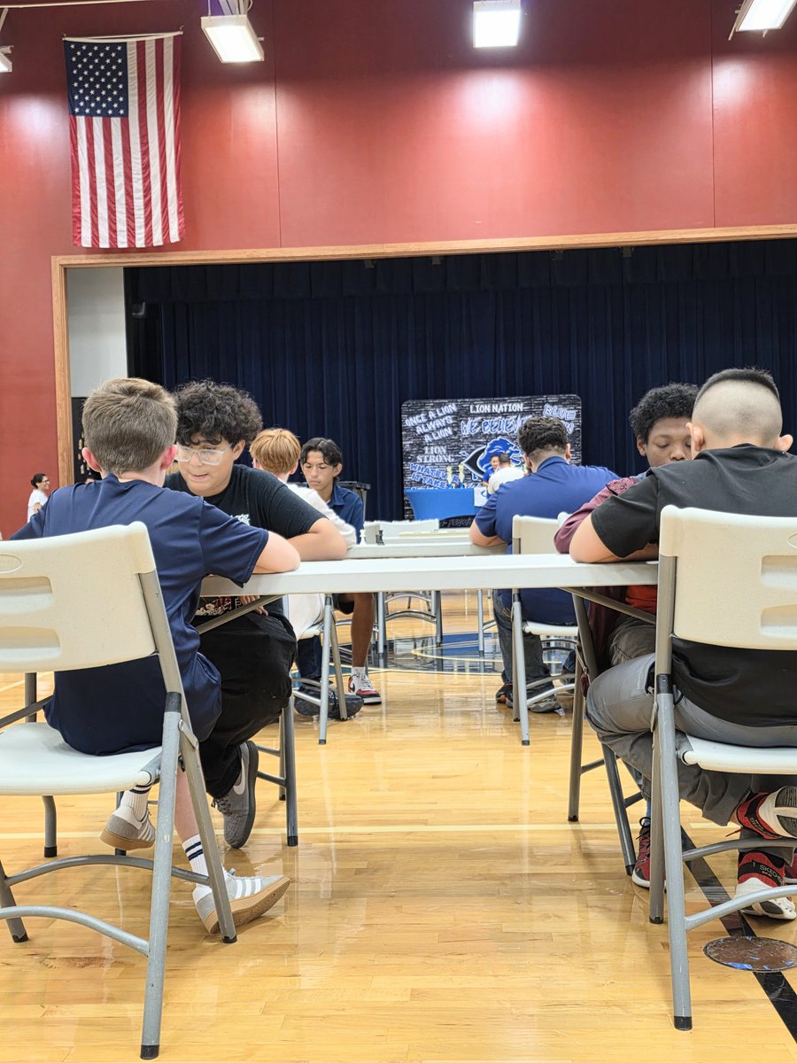 mrleebooks's tweet photo. Our #chess journey in Region IV West Texas has begun. Scholastic chess at Clint High, special thanks to Coach Gutierrez for hosting &amp; King Rey of Borderland Chess for TD time. One of my fav quotes on their school wall. #ChessConnect #CanyonChess Congrats Pumas!🐾🏆🥇🥈🥉 #check https://t.co/vomYmI7cMr