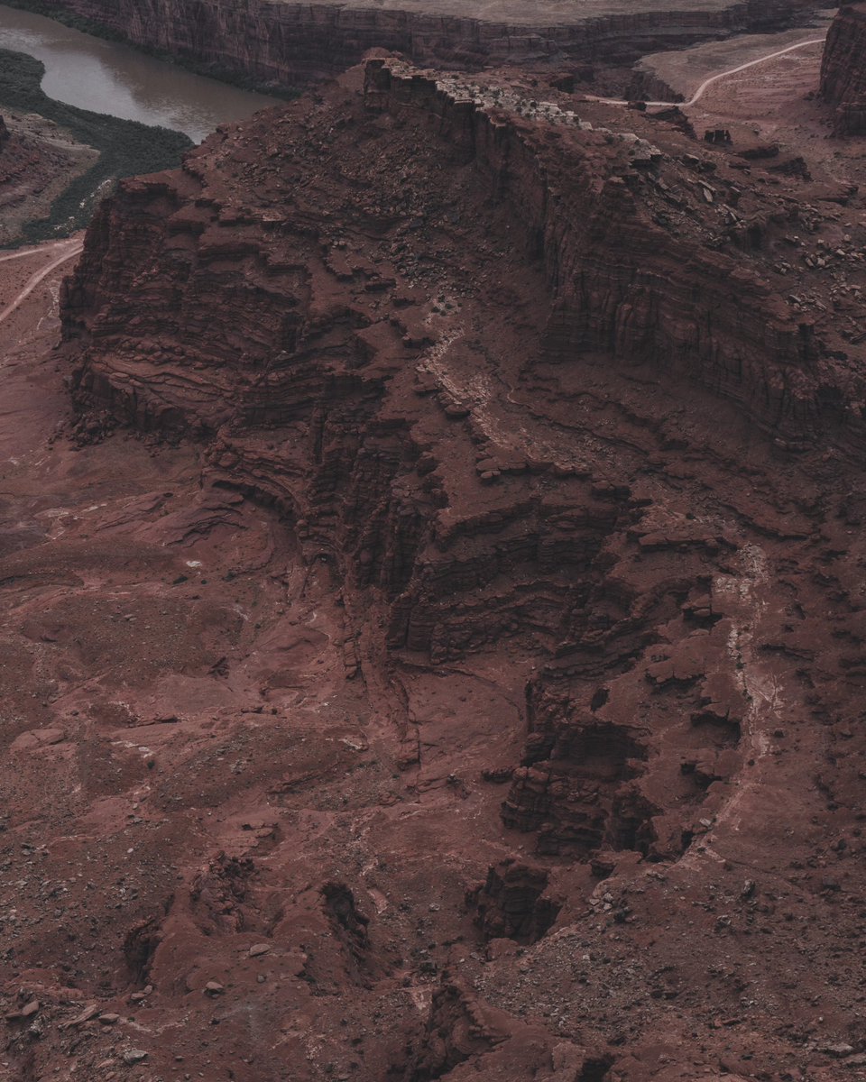 EldonIshii's tweet photo. More from Dead Horse Point State Park. The haze and overcast skies gave the views a moody, dramatic feel. https://t.co/9TdO2TfLrm