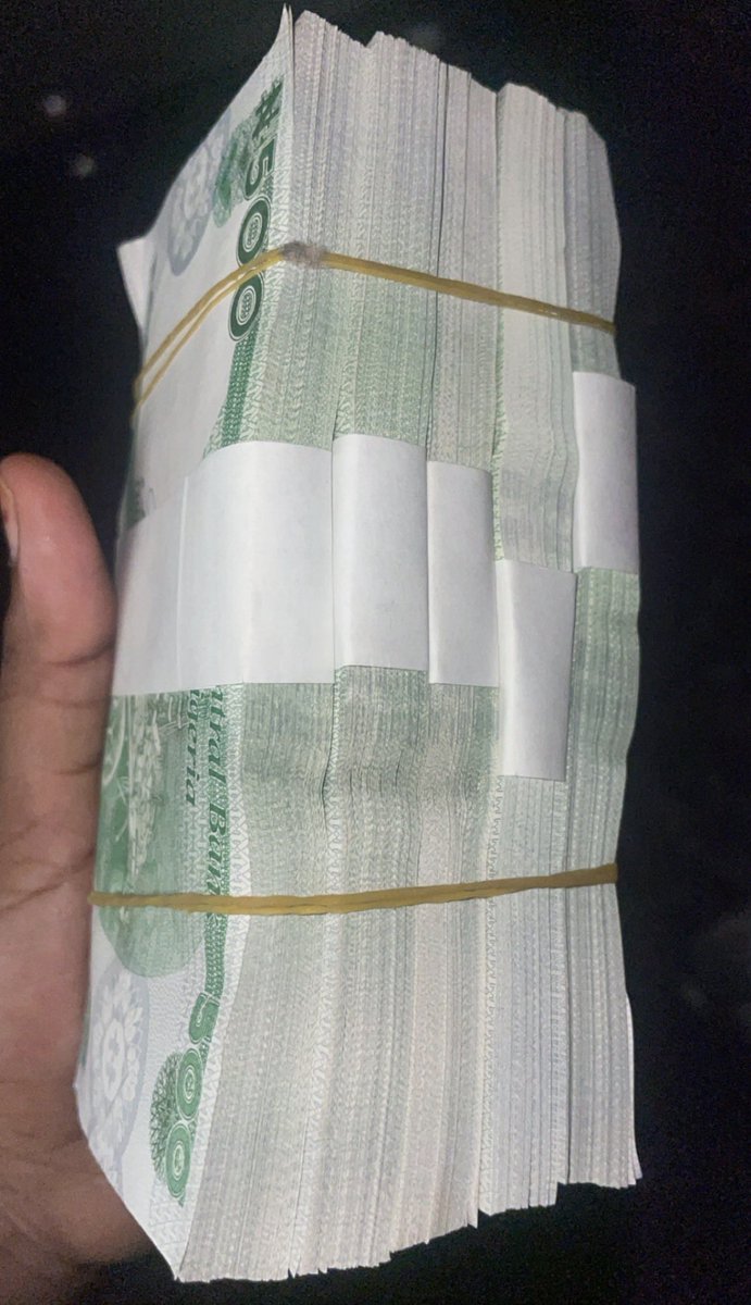 itrealDMW's tweet photo. If you can guess it right how much is here I sent you 10k https://t.co/x0JwoiauBL