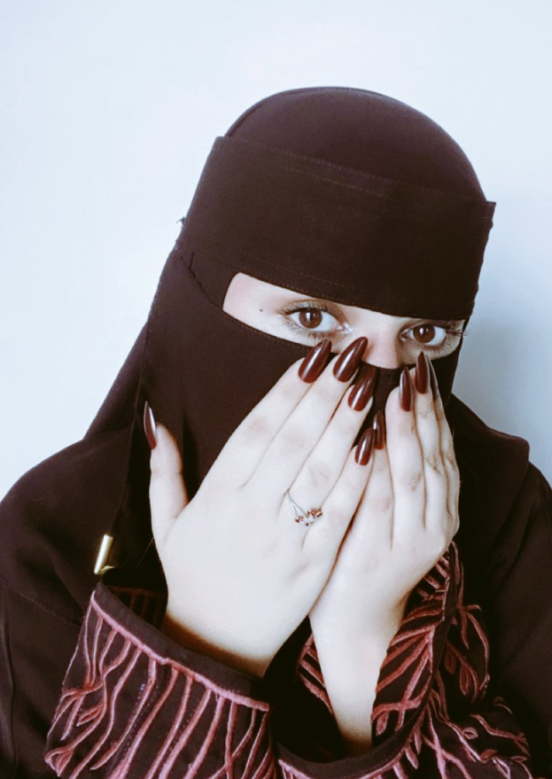 evamere's tweet photo. أحيانًا أفتقد نفسي قبل أن أفتقد أحدًا؟ 🤔 https://t.co/ndcyXcTWu6