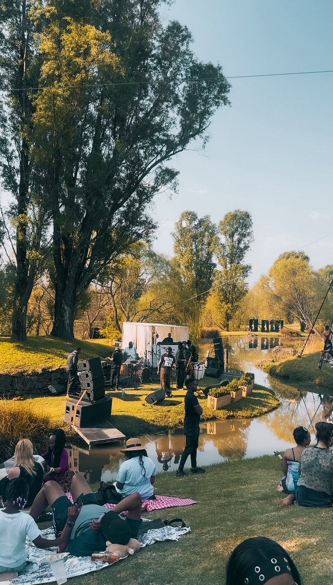 OtsileJK's tweet photo. Sunday with Chery at Nirox Spring Jazz Festival https://t.co/NWOF4kDXFE