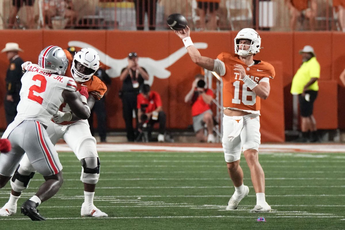 LandonTengwall's tweet photo. Arch Manning had an average Time To Throw of 3.58 seconds vs Ohio State yesterday. Which is a WILDLY long. He passed the ball 37 times. To only register 2 sacks when he held the ball that long and passed that many times is scary bad for the Ohio State DL https://t.co/v3PJ5IRFNF