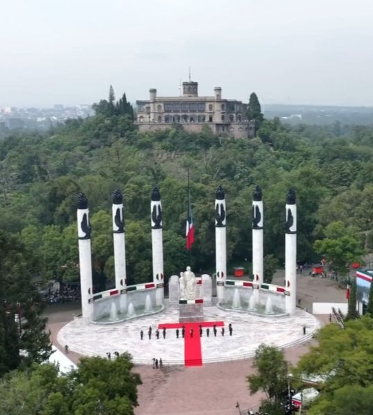 Meminehappy's tweet photo. " 179 ANIVERSARIO DE LA GESTA HERÓICA DE LA DEFENSA DEL CASTILLO DE CHAPULTEPEC " 🇲🇽

¡ VIVA MÉXICO HIJOS DE LA . . . PATRIA ! 🇲🇽 https://t.co/xQIGXMgDVP