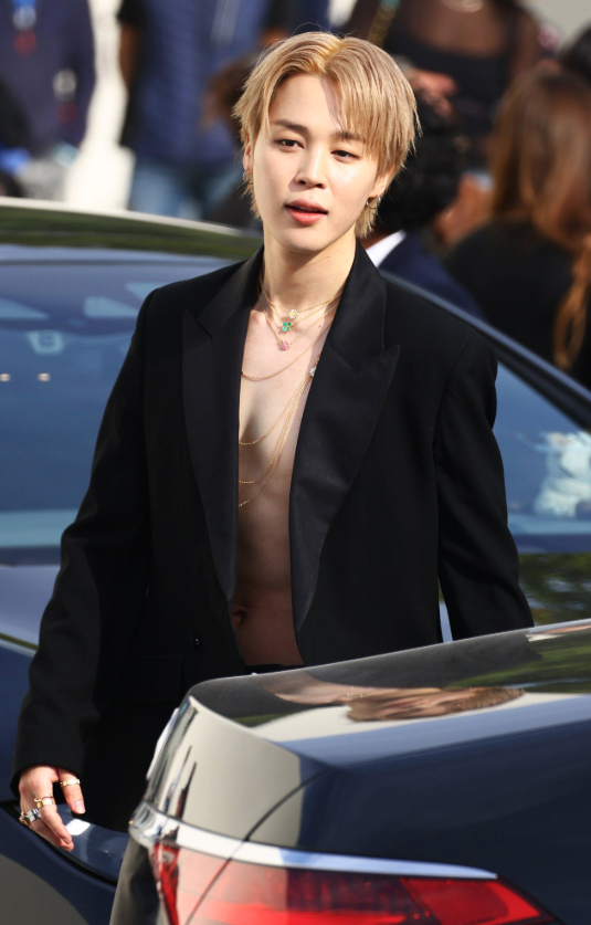 AboutMusicYT's tweet photo. Jimin of BTS at the Dior Fashion Show, one year ago today. https://t.co/cWzxA0PJFD