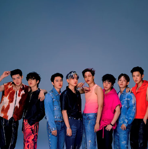 AboutMusicYT's tweet photo. One year ago today, all EXO members completed their mandatory military service and reunited. https://t.co/G0xV5xLQlM