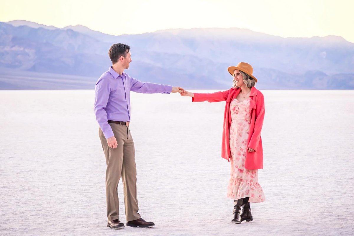 LucasRickenbach's tweet photo. Week 15: Portraits with a Twist

Taking this theme fairly literally. The dance spin happened just before these shots, but I’m happy to share more from our Death Valley trip. Looking forward to curating it after client work. https://t.co/HZorcCXfqH