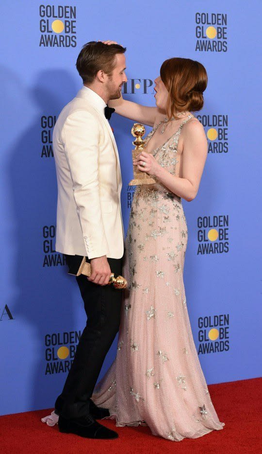 rysghostling's tweet photo. just found out this happened because she accidentally bonked his head 😭😭🥺🥺 https://t.co/fQIftqA9yu