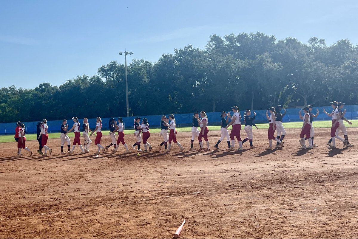 TalonsSoftball's tweet photo. What a weekend for our #TalonsRed 18U squad! Only 3 games due to ⛈️, but the girls made every single inning count. From relentless offense + hard-hit balls to dominant pitching + sharp defense, the talent & hard work were on full display. Energy was high & lots of smiles! https://t.co/gVRXu2CkBb