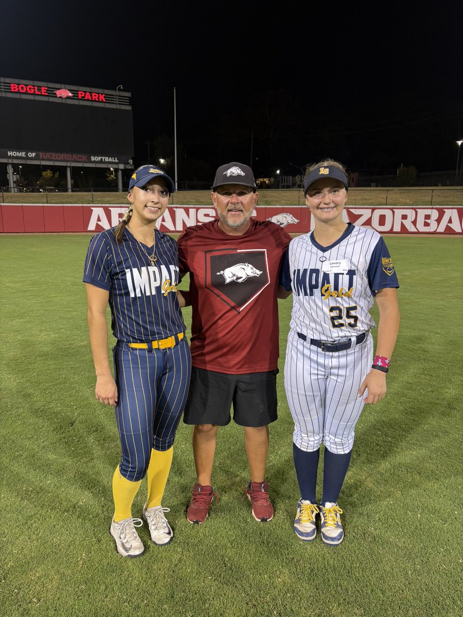 AvaPena2029's tweet photo. Coach @MattMeuchel @CoachDeifel @JustinShults33 @PRSTAGGS thank you for the positive feedback,time &amp; energy put into the camp ❤️🤍 

Let’s go @vooletich_2030 glad to share the field with you!

@ImpactGoldOrg @coachjrtorres @CallahanCandain @RazorbackSB https://t.co/uBRwyHlcNw