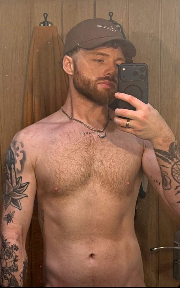 famousfitmen's tweet photo. 🔥🔥🔥 #RossBester https://t.co/37ZB9hsm6D