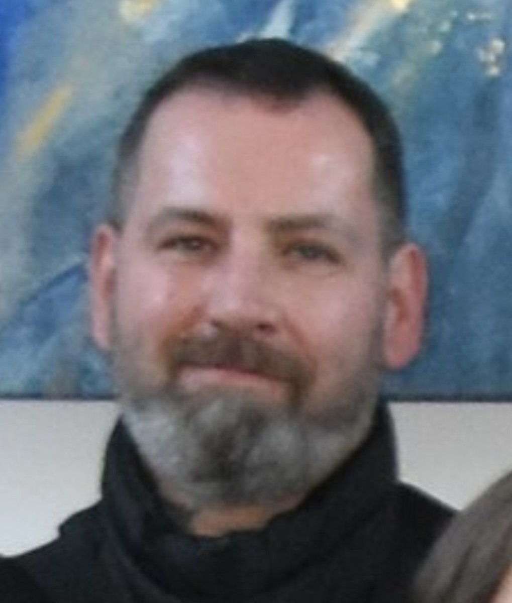 JournoZiege's tweet photo. Bei dem Mann, der @weichreite vor laufender Kamera anpöbelte und beleidigte, soll es sich mutmaßlich um Mirco da Silva aus Dresden handeln. Da Silva war 2009 LaVo der Piraten Sachsen und trat in Dresden auch danach als Kommunalkandidat in Erscheinung.

#RedaktionsnetzwerkRechts https://t.co/112IY5tqt5