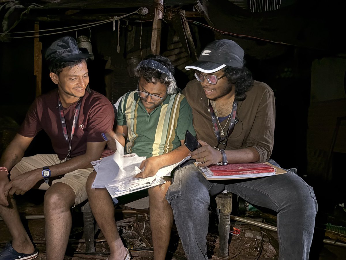 aarushfreeman's tweet photo. #Theparadise
Some conversations are more than words.. A beautiful moment shared by Uday, Mr. Karna, and me.
Some BTS moments from the interval sequence @imKarunakar9 @Uday_Sw4roop https://t.co/NHoEru3Bk4