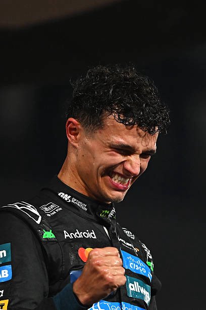 lnfourss's tweet photo. whenever we have a bad race I always go back to the night lando won the wdc ……. https://t.co/MSz3AauGci