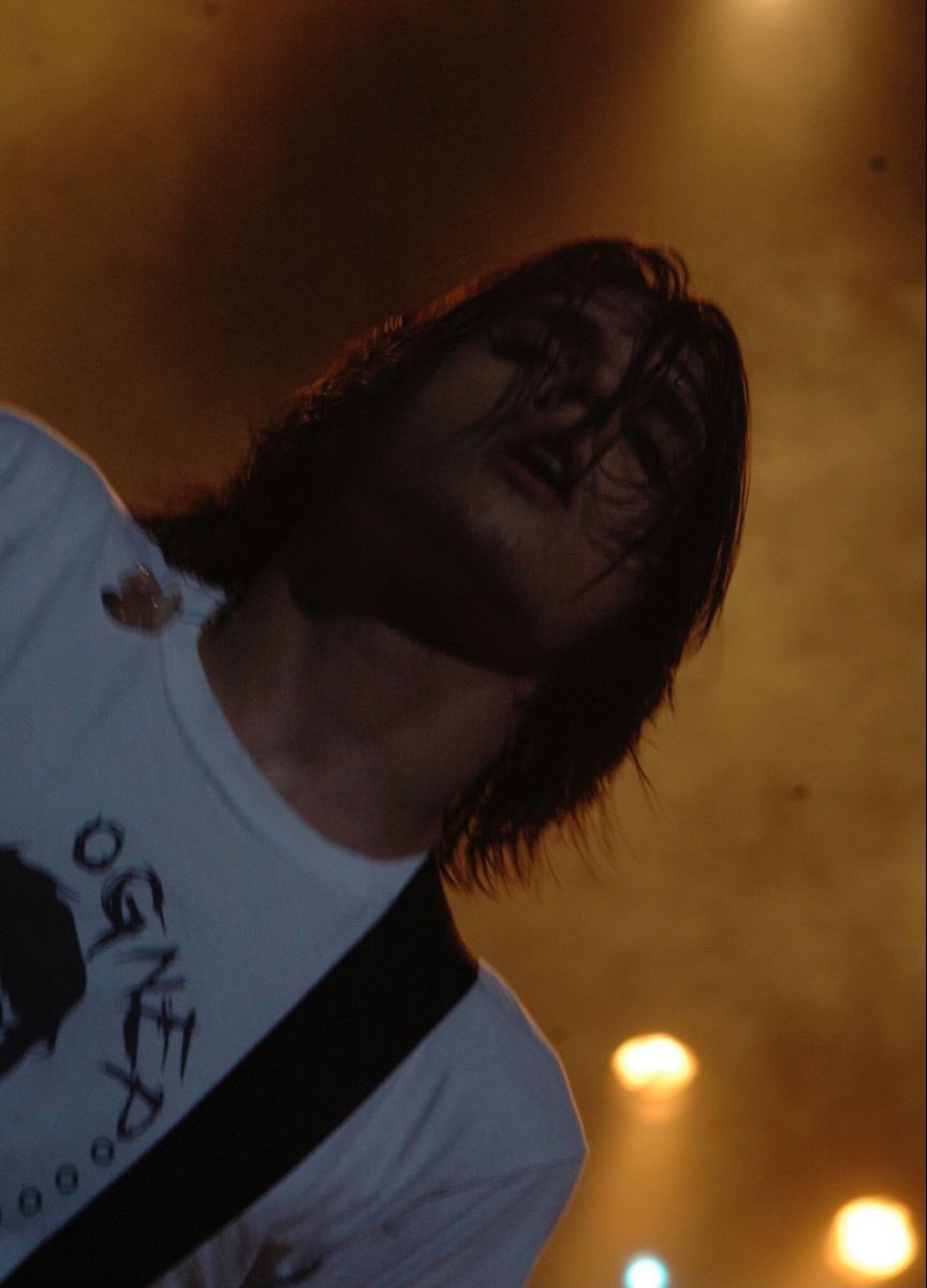FRNKIEROU's tweet photo. mikey with long black hair is like one of the most hot shit to every fucking exist i’m not even joking it’s making my dick hard and i don’t even have one https://t.co/xqnDG4RQ70