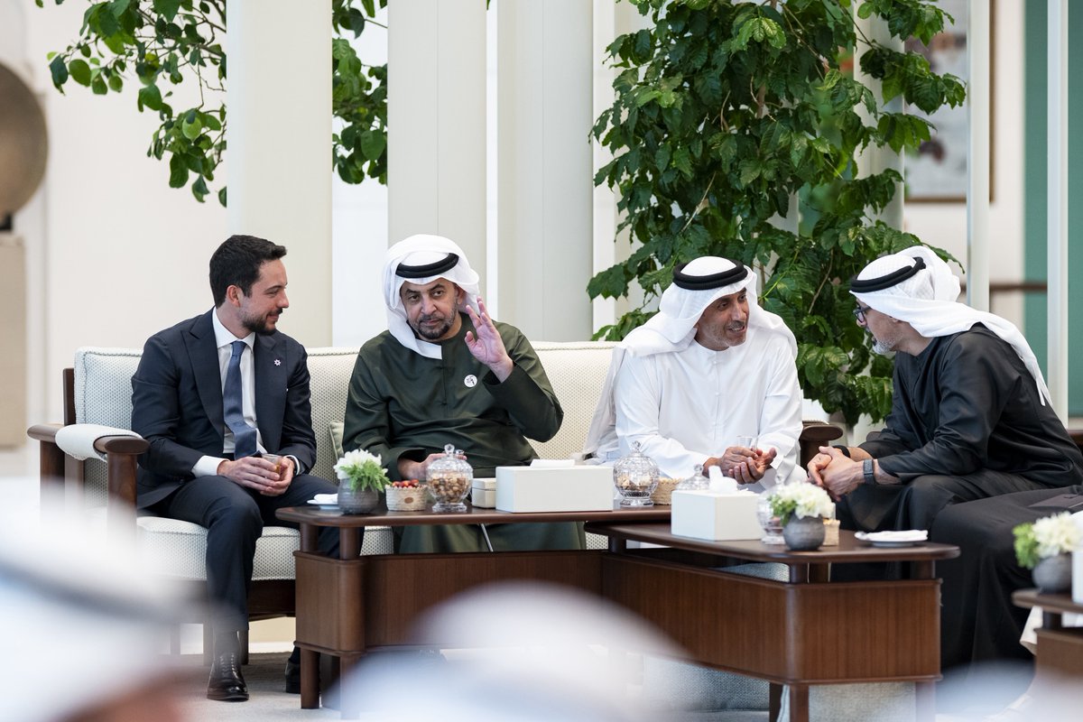 KBM_ALNAHYAN's tweet photo. رئيس الدولة وملك الأردن يبحثان علاقات البلدين والتطورات الإقليمي https://t.co/ZpCFVOQdpd