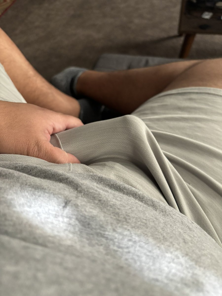 mrgr8alex's tweet photo. Need something to make it hard 💦 https://t.co/IsSVCgTOoO