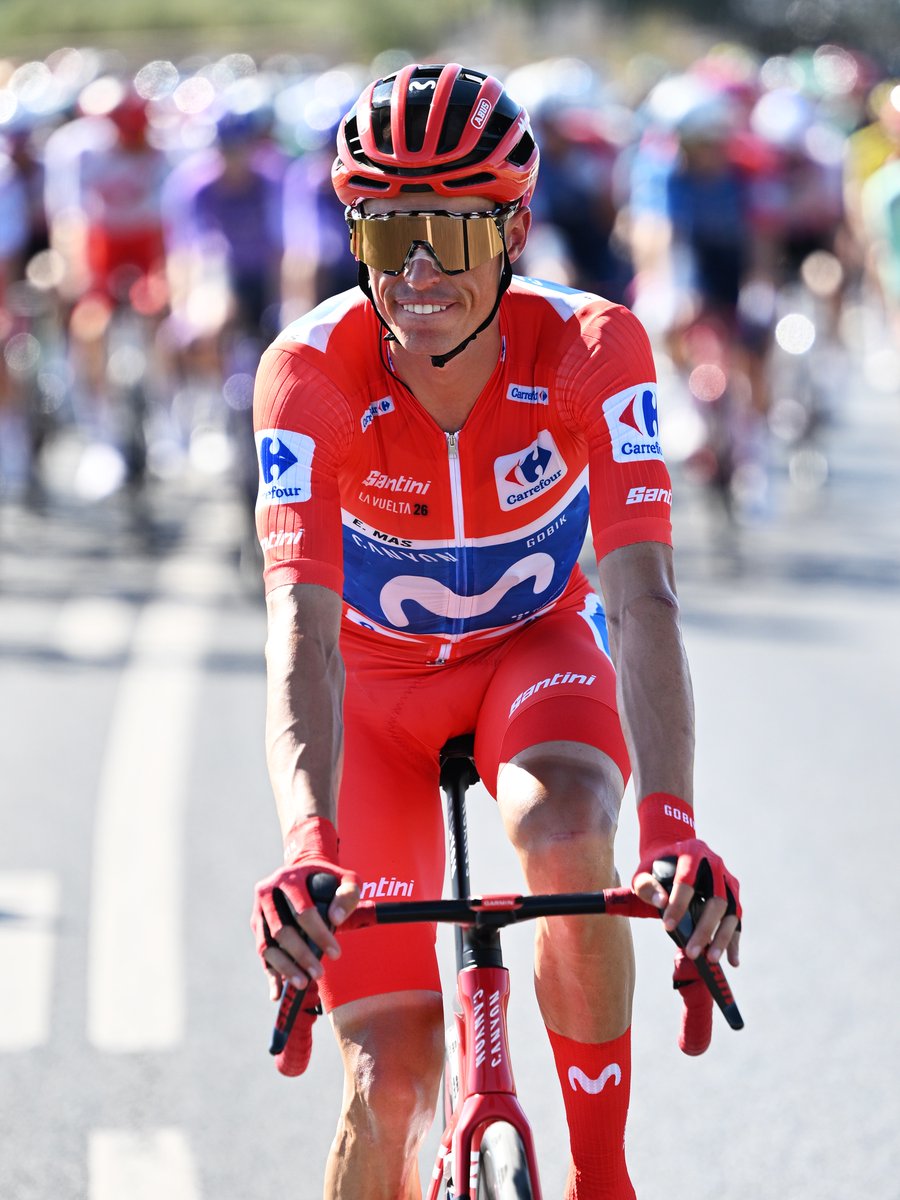 UCI_cycling's tweet photo. 🏆 𝙀𝙉𝙍𝙄𝘾 𝙈𝘼𝙎!

After years of chasing the top step of Grand Tour podiums, the Spanish rider from Movistar Team is finally the 2026 @lavuelta 𝙒𝙄𝙉𝙉𝙀𝙍! 🎉

¡Enhorabuena! 👏

#LaVuelta2026 #Cycling #RoadCycling | @GettyImages https://t.co/obuZ2Wwsbf