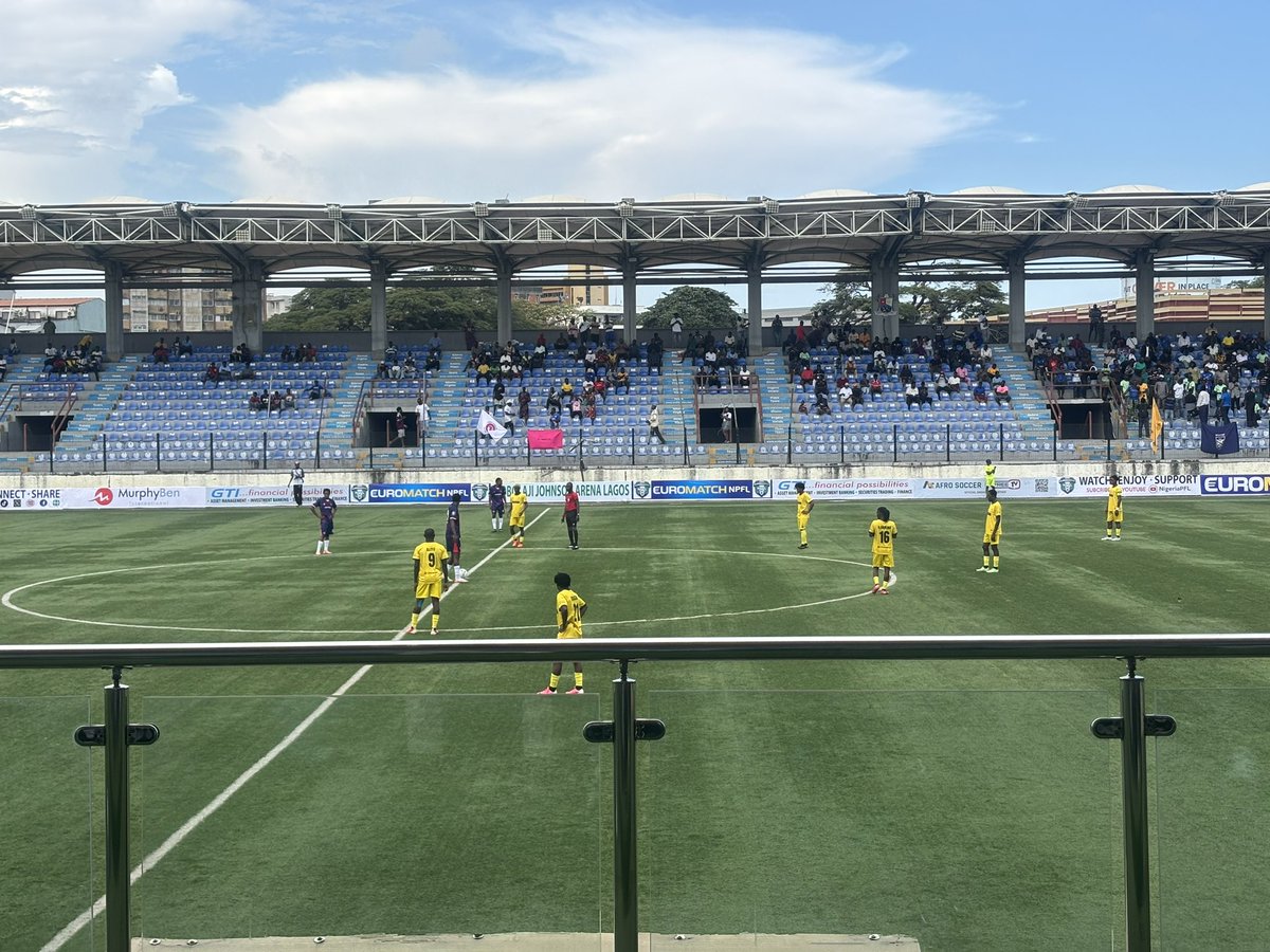 Burgeoningkx's tweet photo. First Lagos derby in 10 years
#NPFL26 #Lagosderby #INTSPO https://t.co/xHM5B3BnLf