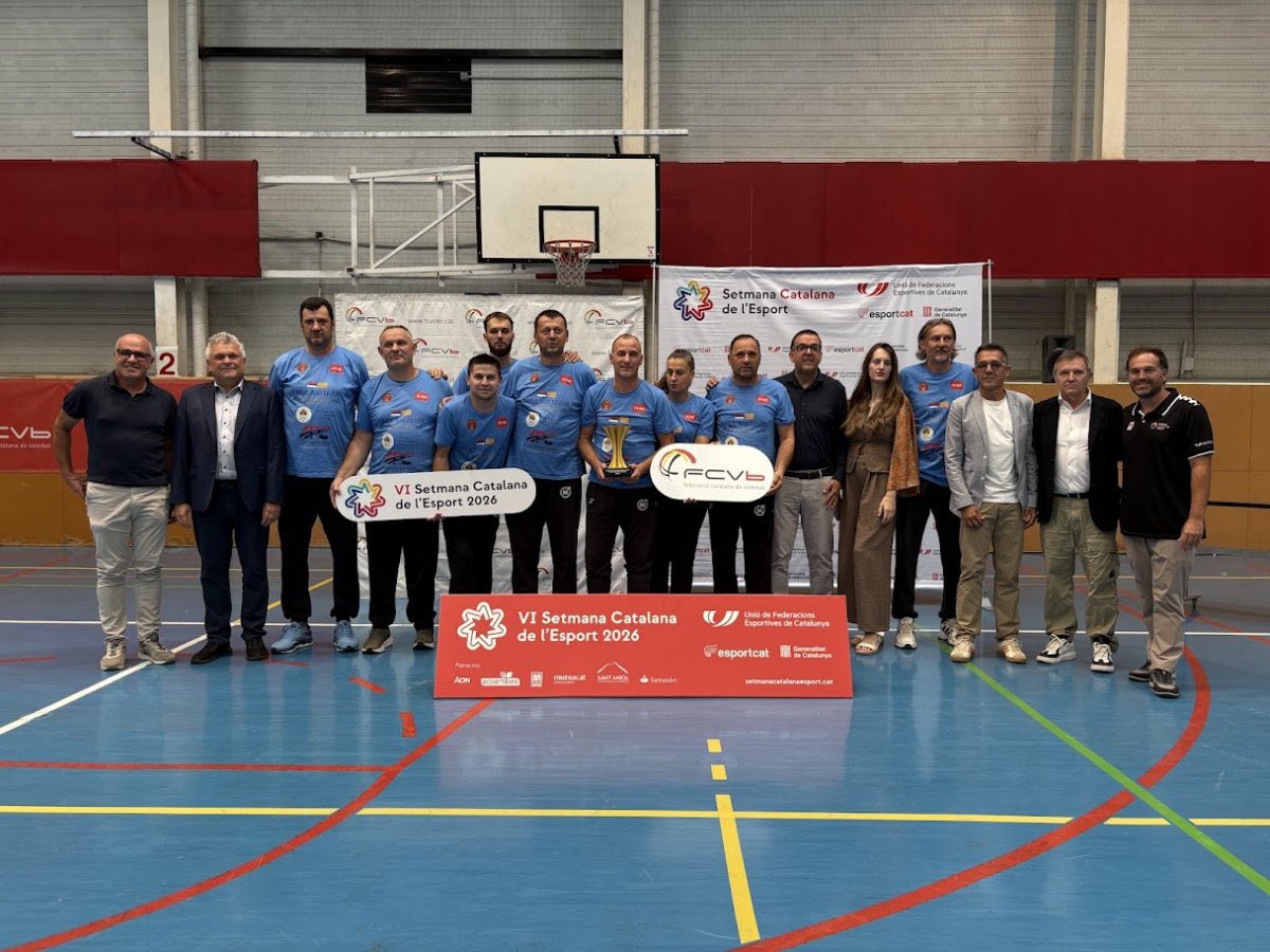 EduComerma's tweet photo. Aquest cap de setmana s'ha disputat el torneig internacional de Sitting Volley al pavelló de l’Ausoneta de #Vic 
La victòria ha sigut pel conjunt de l’OKI Lakatasi de Bòsnia Hercegovina en la competició on també participava la selecció catalana. https://t.co/v0X6xvxMKK