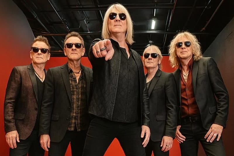 RockBrigade30's tweet photo. Documentário 'Long Live Def Leppard' chega aos cinemas do exterior em janeiro.
https://t.co/pKddym8zYa https://t.co/d8c5T9szdE