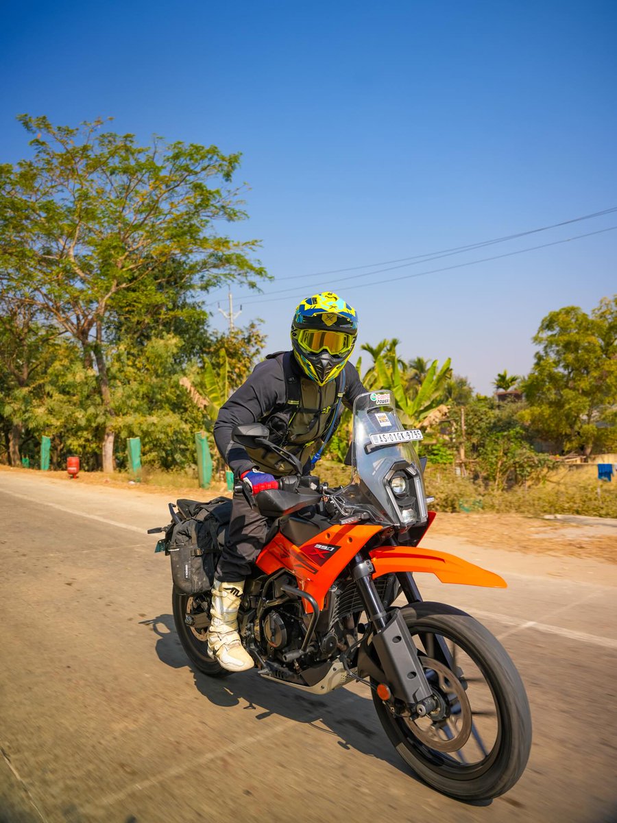 LuettaDwor2v's tweet photo. En route to Assam Bikers Umrangso MotoCamp 2026, powered by Castrol Biking. https://t.co/aKp0dlh4AV
