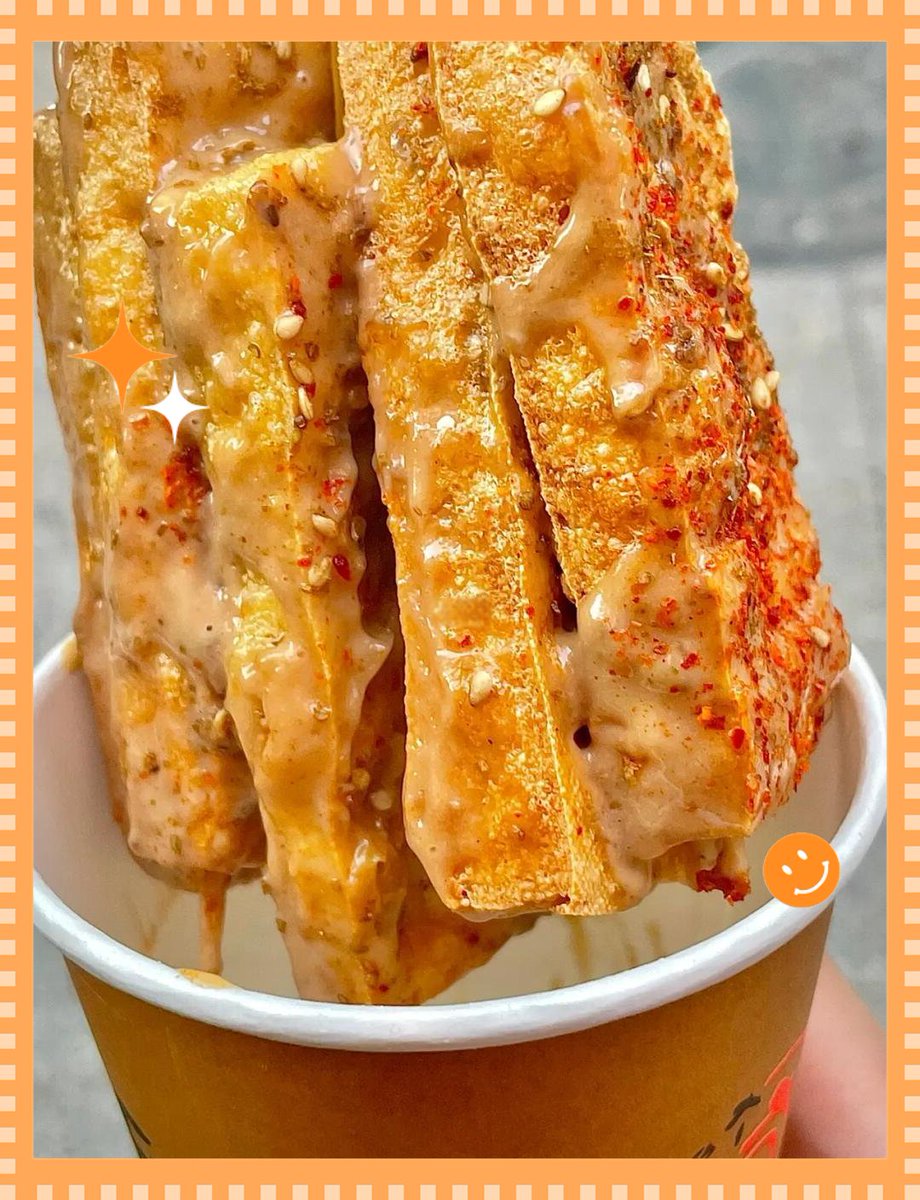adrah044949's tweet photo. Freshly fried Taiwanese stinky tofu, crispy on the outside and flavorful inside—street food heaven on a rainy day! https://t.co/pAj2DutRL3