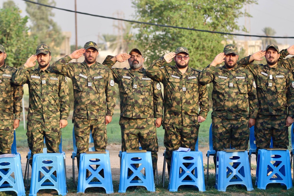 Hashd43's tweet photo. 🇮🇶‌بعد أن بذلوا الغالي والنفيس وقدموا التضحيات الجسام والدماء الزكية في سبيل حماية أرض العراق العظيم ومقدساته، يقف اليوم أبطال لواء ٤٣ تشكيل سبع الدجيل بكل إجلال وفخر، يحيّون علم العراق الأشم وهو يرفرف شامخاً وسطهم على ألحان النشيد الوطني .
تحية فخر وإجلال لسواعدكم السمراء . https://t.co/ZAzUe1RS5V
