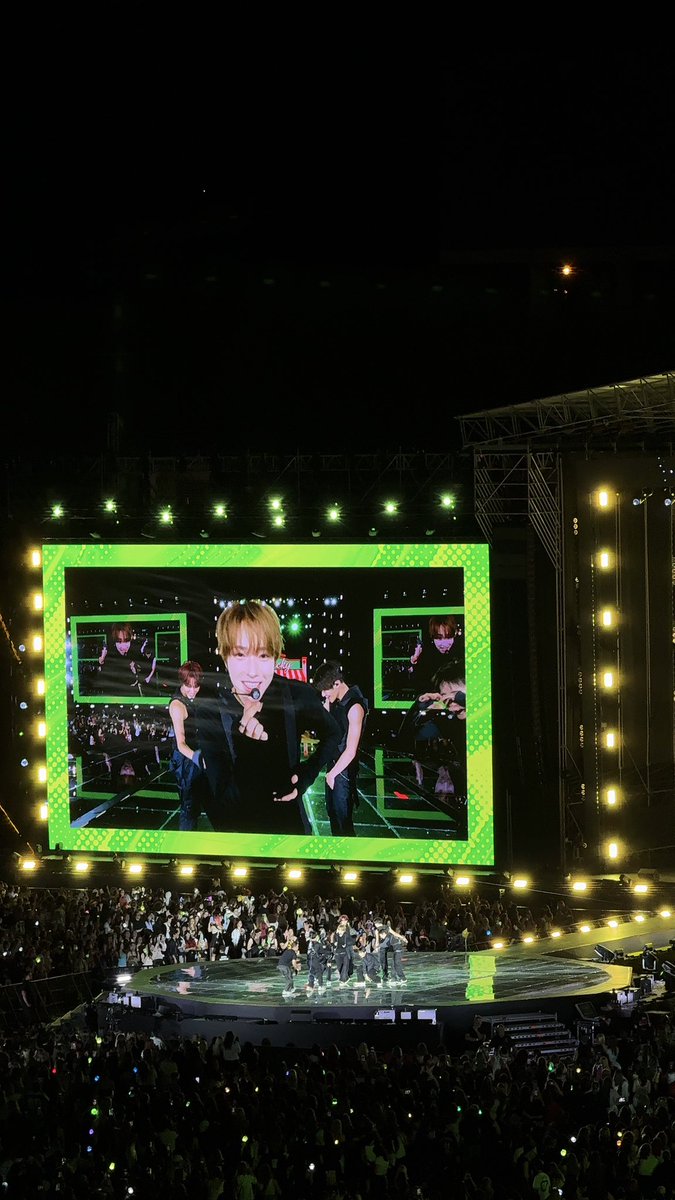 sunhobiworld's tweet photo. i cried, omg i miss them sm already https://t.co/qsziXwGn0q