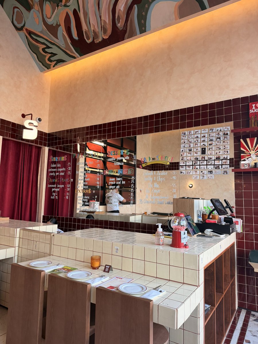 bounapettit's tweet photo. 🍕 #slice https://t.co/yQZ0Df37Xv