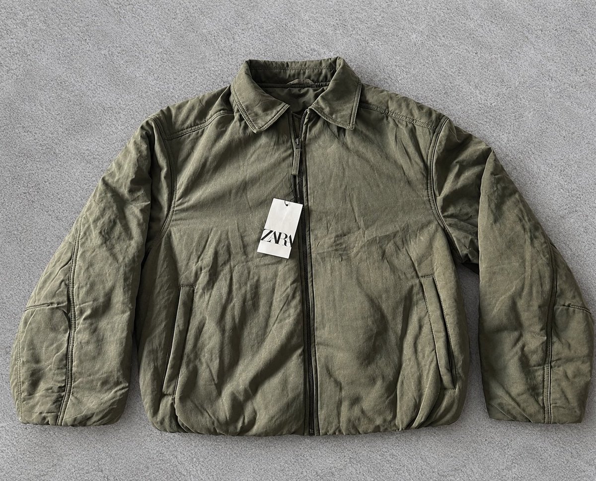 Seiffinds's tweet photo. Le fournisseur Zara a encore frappé. La veste est juste exceptionnelle les frères 🤩 https://t.co/E21ntKsLUP