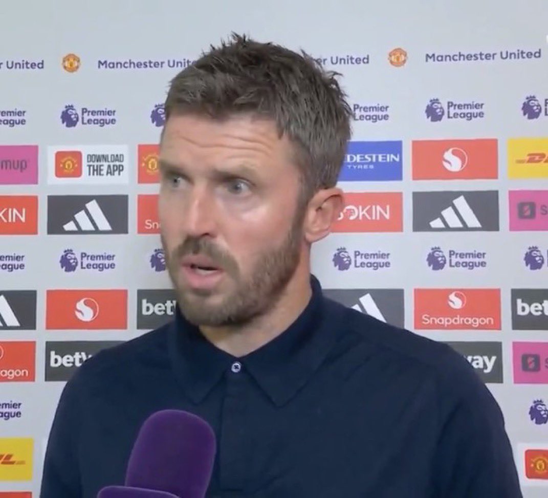 utdreport's tweet photo. Michael Carrick on Haaland’s goal: “How you can say he's [Enzo Fernandez] not interfered with the play literally is beyond me. It's staggering.” https://t.co/1xGMbYjDWc