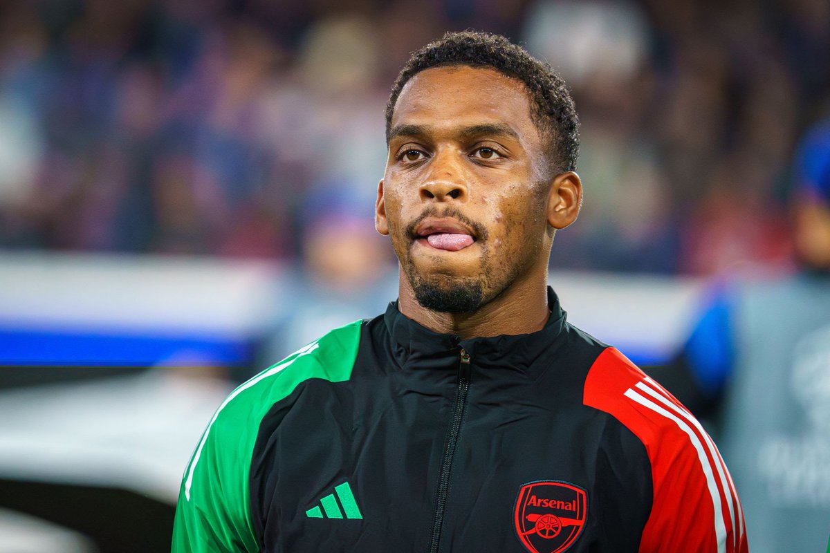 UPYOURARSENAL04's tweet photo. Arsenal pay Timber £4.5m a year, that's around 80k a week

18 year old Leny Yoro is on 180k at Man United😭 https://t.co/SF5VWz84VO