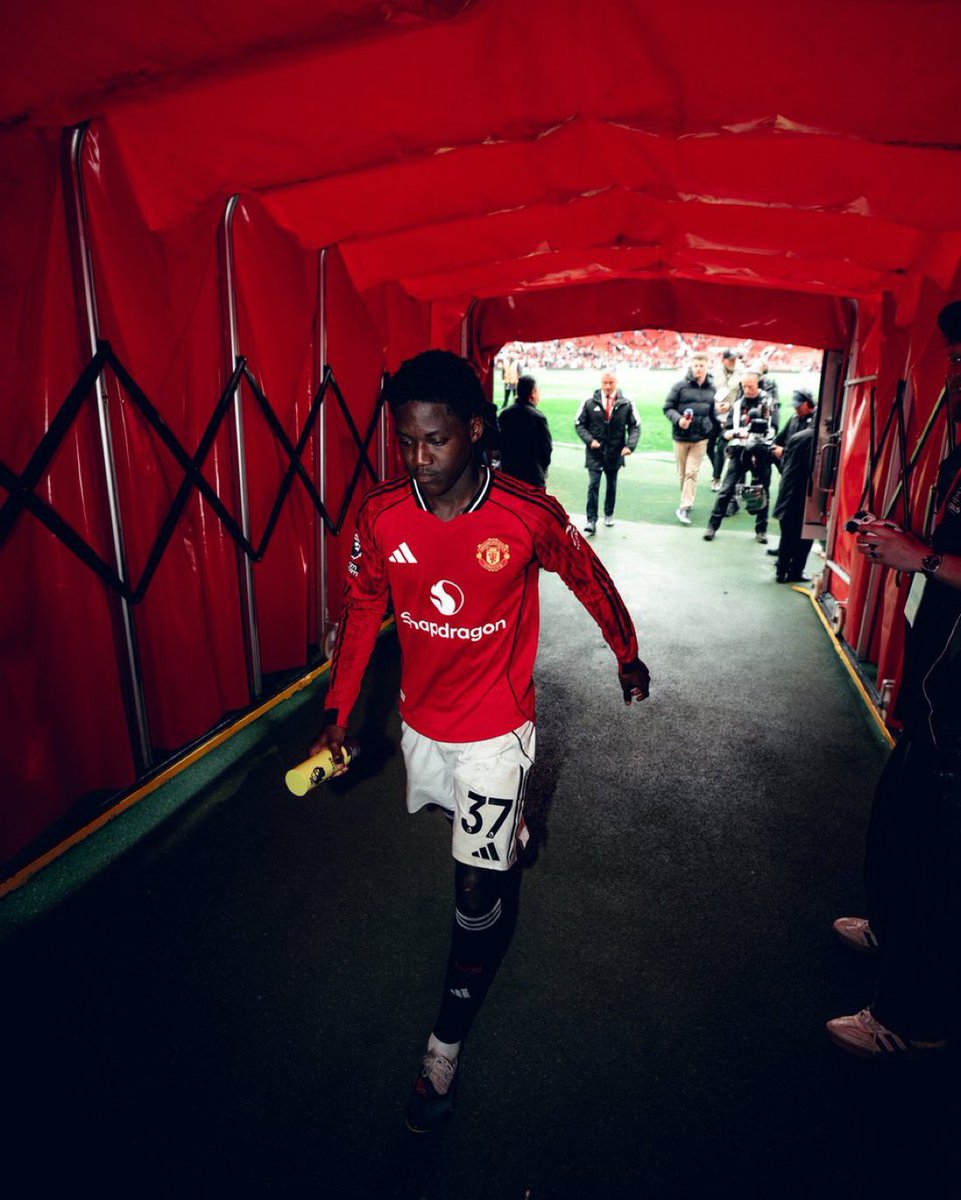 Mordzs_'s tweet photo. Felt like he was playing by himself at one point… https://t.co/HhhihzykdP