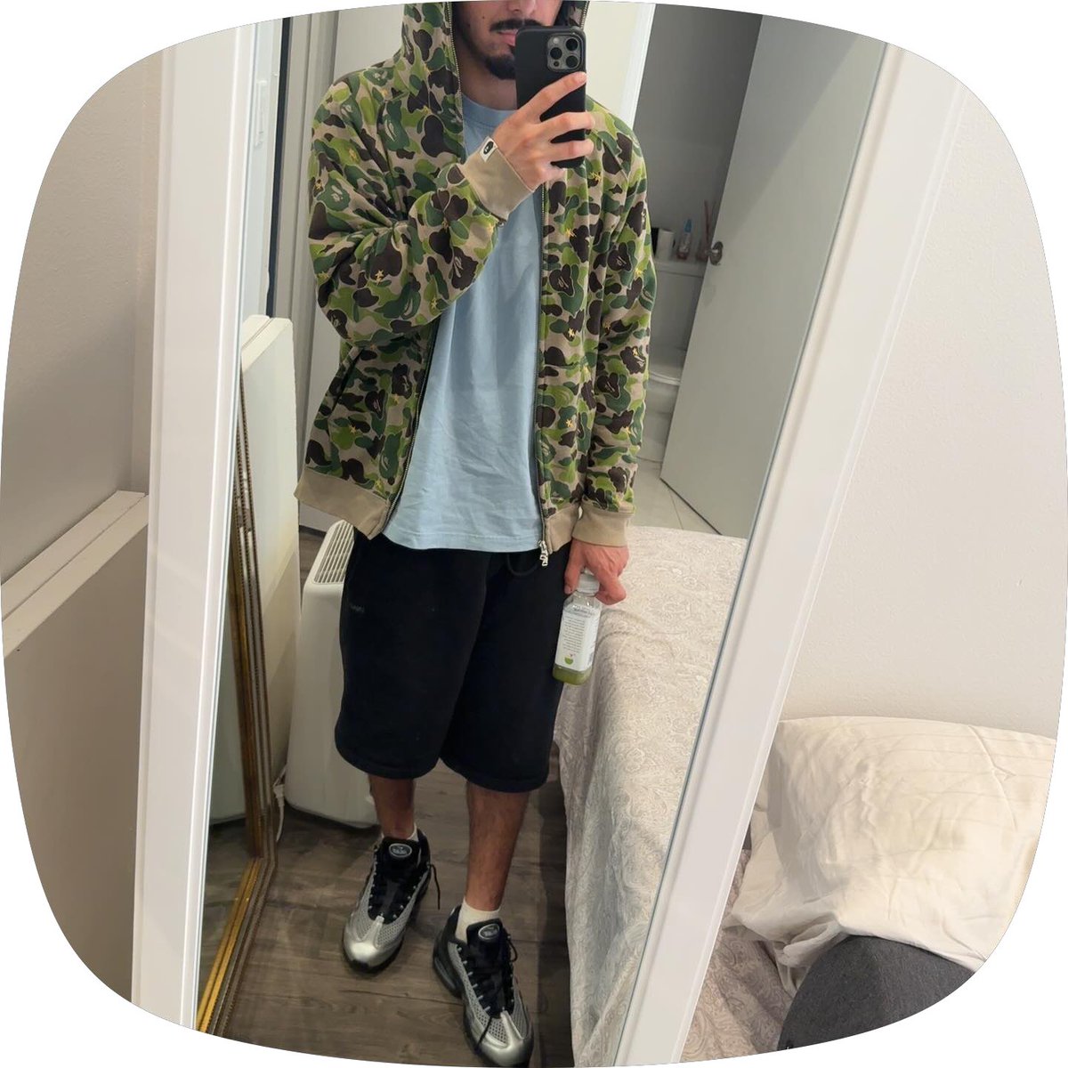 6piecenuggt's tweet photo. 🤮🤮 https://t.co/XJLc0aMiKS