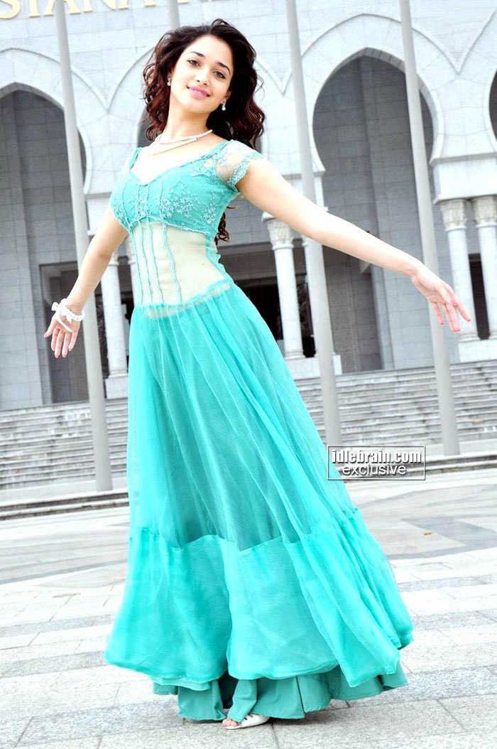 ItsMeeeSanvi's tweet photo. #TamannaahBhatia 💙

https://t.co/udfvbaFLeh