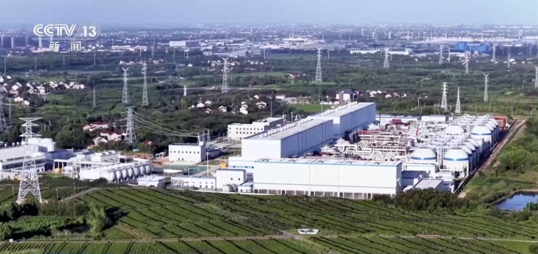 zhu_jingyang's tweet photo. Disrupción en almacenamiento de energía:

El día 12, 2 unidades del proyecto de almacenamiento de energía por aire comprimido en cavernas de sal más grande del mundo fueron puestas en marcha en Changzhou (provincia de Jiangsu). 🇨🇳👏👏

Esto verificó la estabilidad operativa de los equipos y marcó un avance significativo en las tecnologías clave y las capacidades de integración de sistemas del país dentro del ámbito del almacenamiento de energía por aire comprimido en cavernas de sal de gran capacidad.
