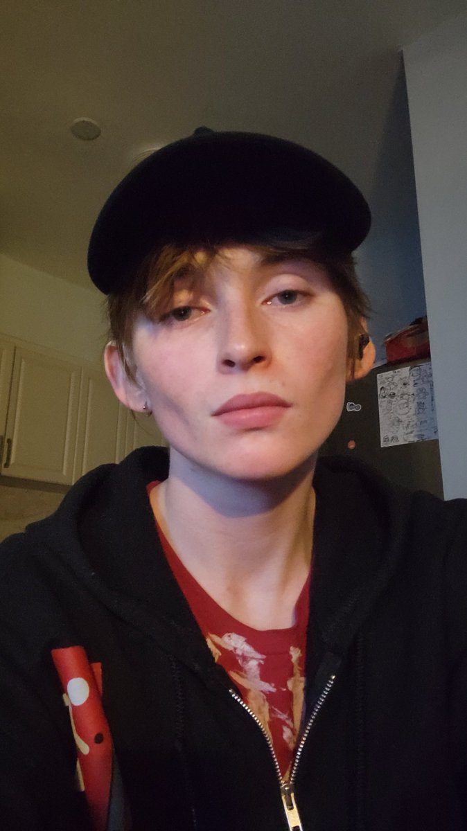 s0u1bound's tweet photo. she says im bpd I said yeah u mean beastmode personality disorder? https://t.co/wvUZFoMzfc