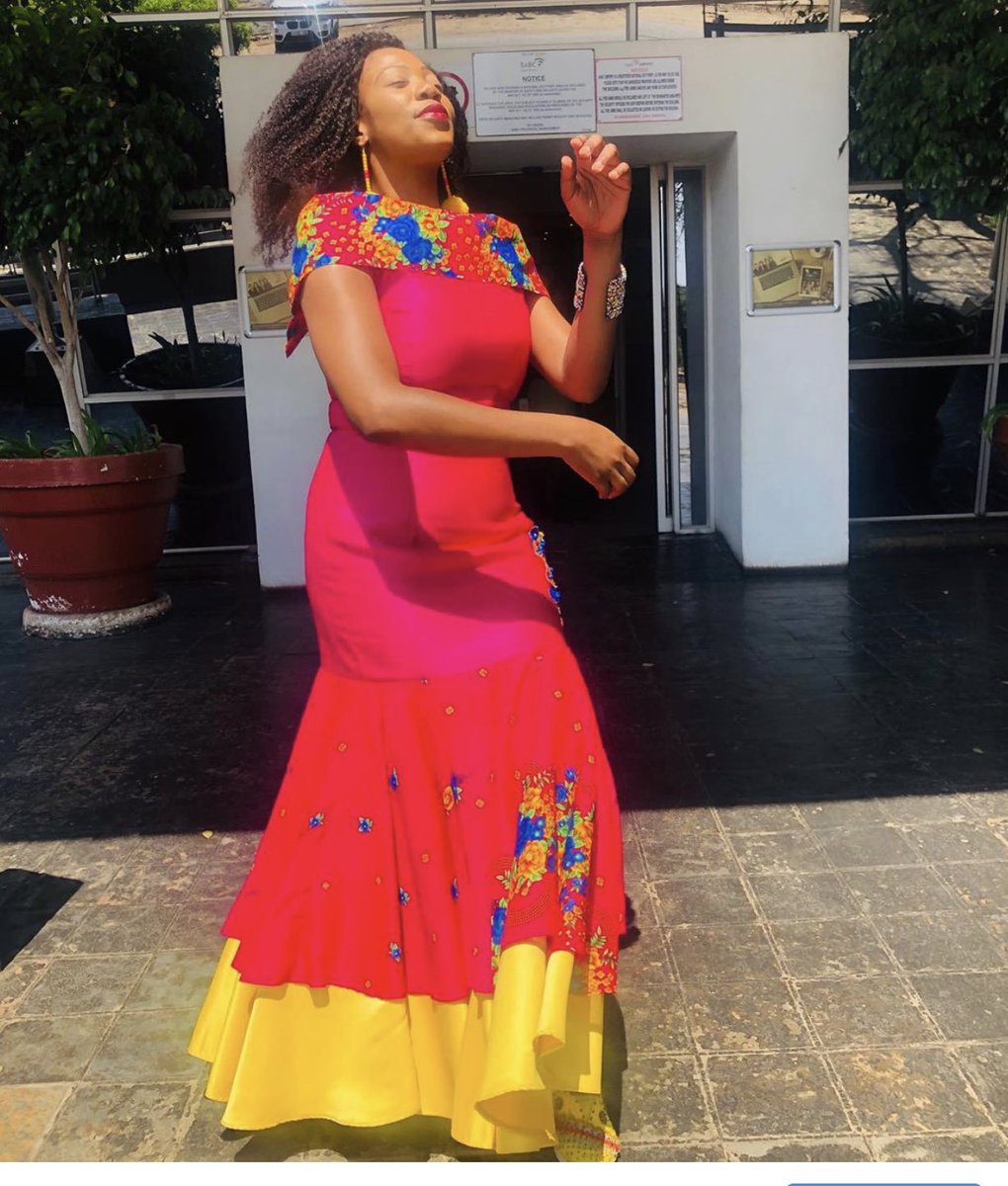 Godfrey34973294's tweet photo. @Munghana @RealThembzana #Empfuxelelweni @RealThembzana #RadioBae Hi kateka swin'we kusuka kwala Gottenburg #61HaNdlandlamuka #MakombaNdlela @Munghana https://t.co/TO0VcoBAft