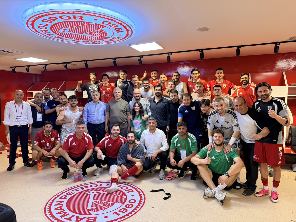 musspor's tweet photo. Aile💛🤍 https://t.co/tnjQtZisYk