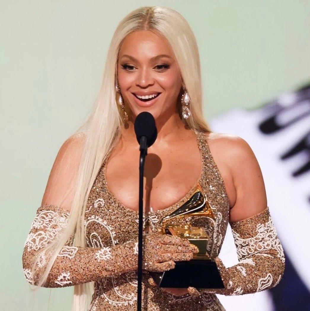 updatecharts's tweet photo. ABSURDO! O Grammy MOVEU “COWBOY CARTER”, de Beyoncé, para a recém-criada categoria de Melhor Álbum Country Contemporâneo, mesmo sendo o último vencedor da antiga categoria de Melhor Álbum Country.

“Coincidentemente”, a categoria foi DESCONTINUADA após Beyoncé vencer em 2025. https://t.co/K47NzM1dQi