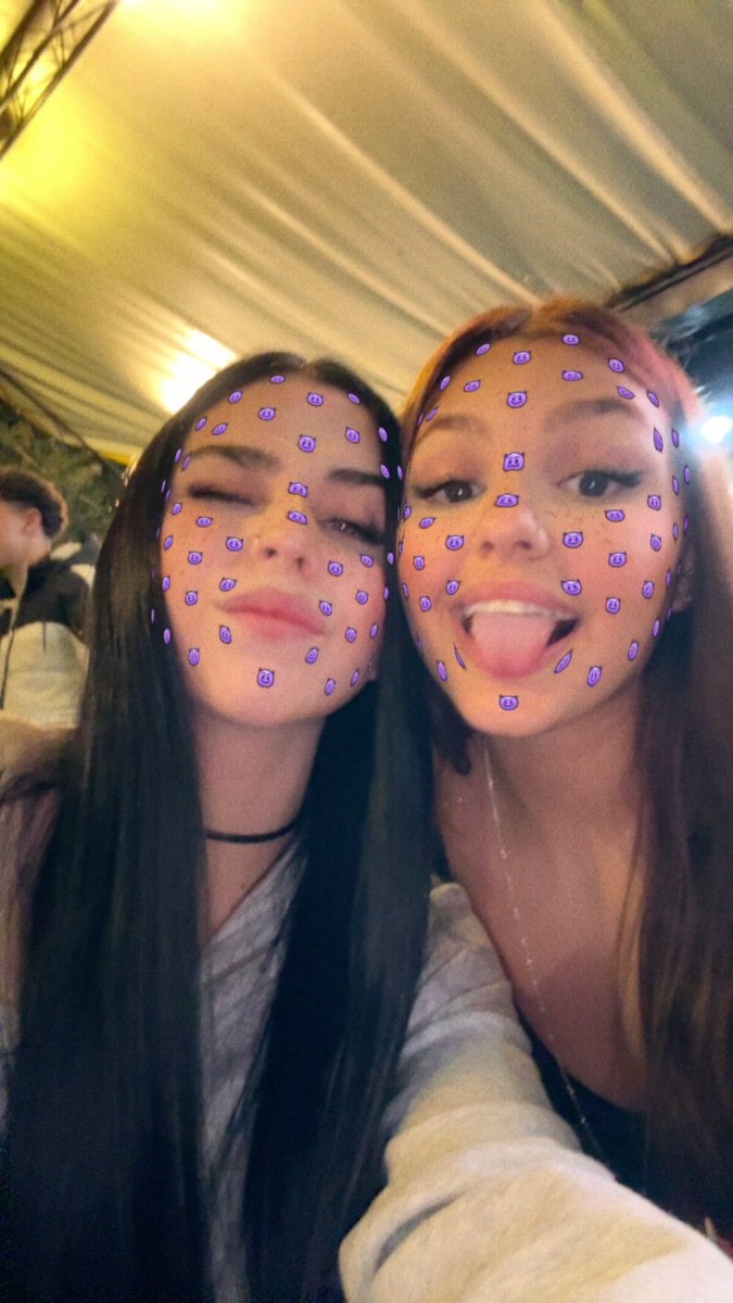 jbuenozx's tweet photo. meu amor todinho!💗 https://t.co/Xz7oWSCNIX