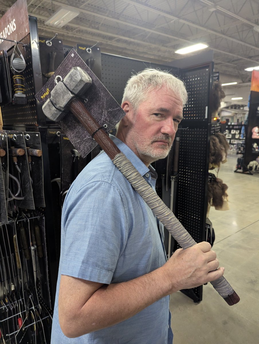 LockePayday's tweet photo. @spirithalloween revealed game photoOps
Servo Ossuarium skulls,
Abelard as a Servoskull?
Abelard pose (His hammer is bigger)
#payday2 mask crossover opportunity?
@owlcat_games
@starbreeze_studios
#roguetrader40k
#DarkHeresy
#deatheater https://t.co/r1z0ulTfeh