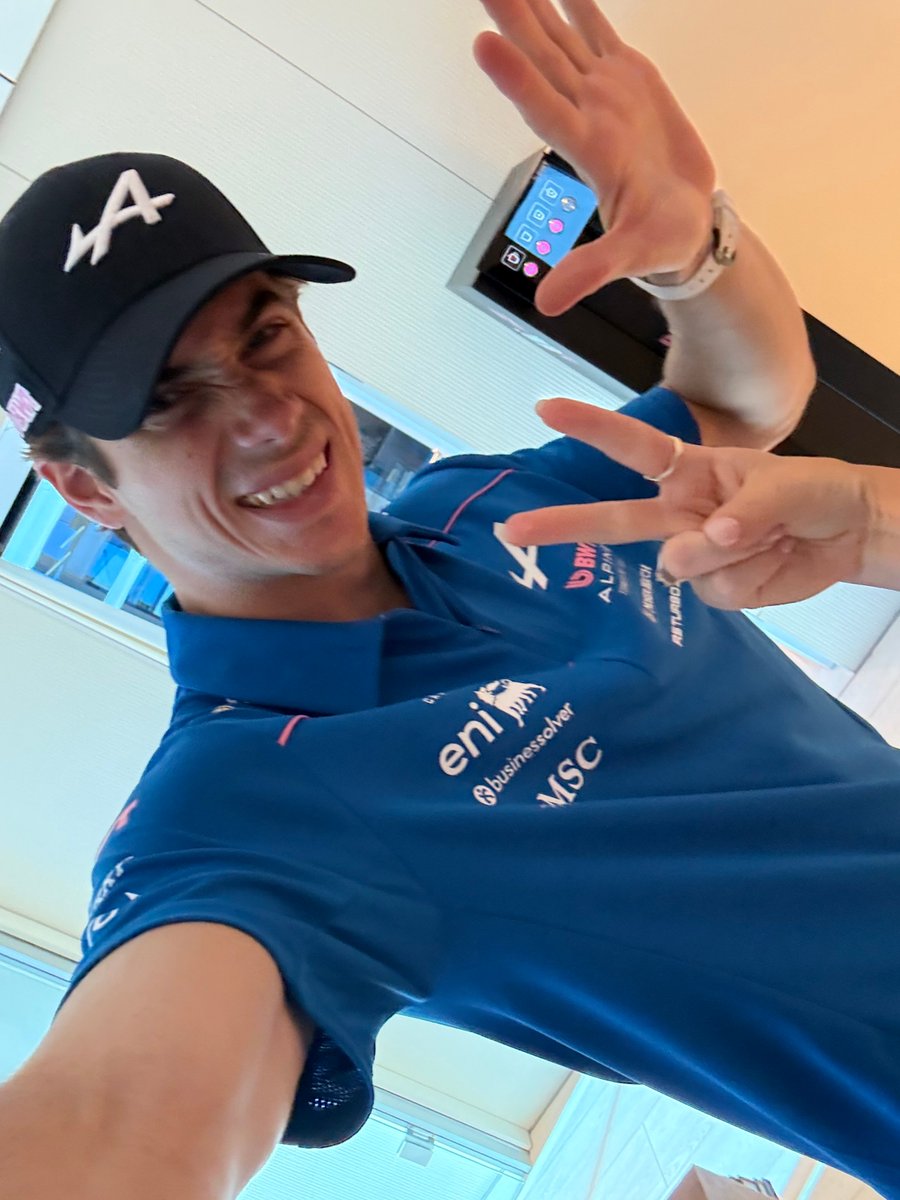 AlpineF1Team's tweet photo. P✋✌️ https://t.co/Ipuwk38dN6