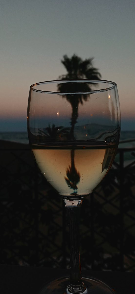 MartinM79510567's tweet photo. #slainte from Mojacar #Spain https://t.co/qxph9D0isj