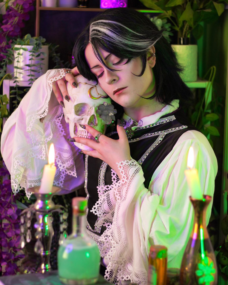 eldranore's tweet photo. Updated Occtis 💀💚 #criticalrolecosplay https://t.co/YysxnFwTm5