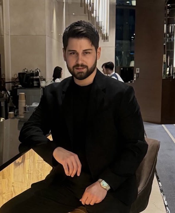 u3p33's tweet photo. herif yakışıklı ve bunun farkında

#kısmetseolur #canyağ https://t.co/a5hwV4kvHl