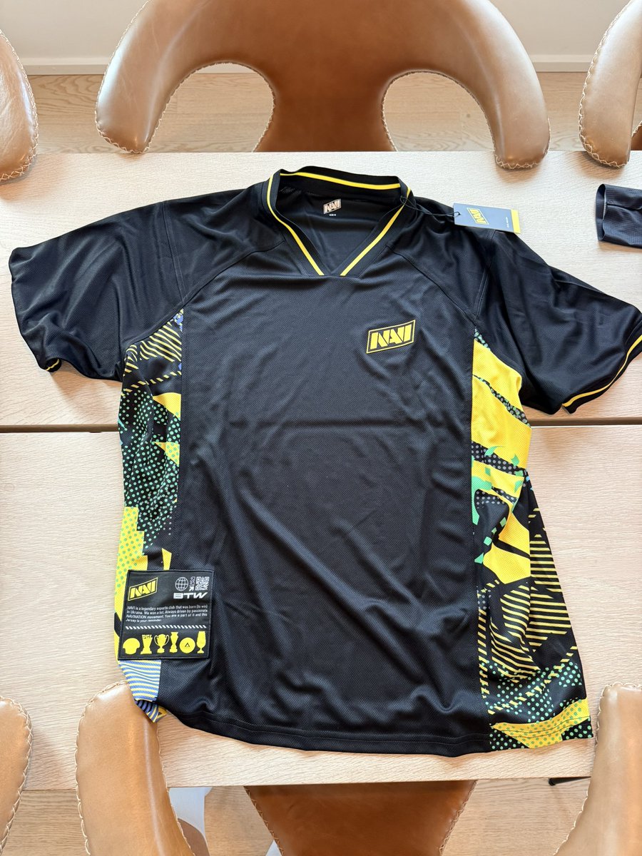 PimpWinneche's tweet photo. Giveaway to the community fans! 💛

1x FaZe Clan limited edition QcK 
1x OG Team Liquid Jersey / Elige 
1x Vitality player jersey 
1x NAVI player jersey / Pimp 

All you have to do is drop me a follow, and comment below your favorite CS team, old school or new! 

Draw in 5 days! https://t.co/hv39wDxgnN